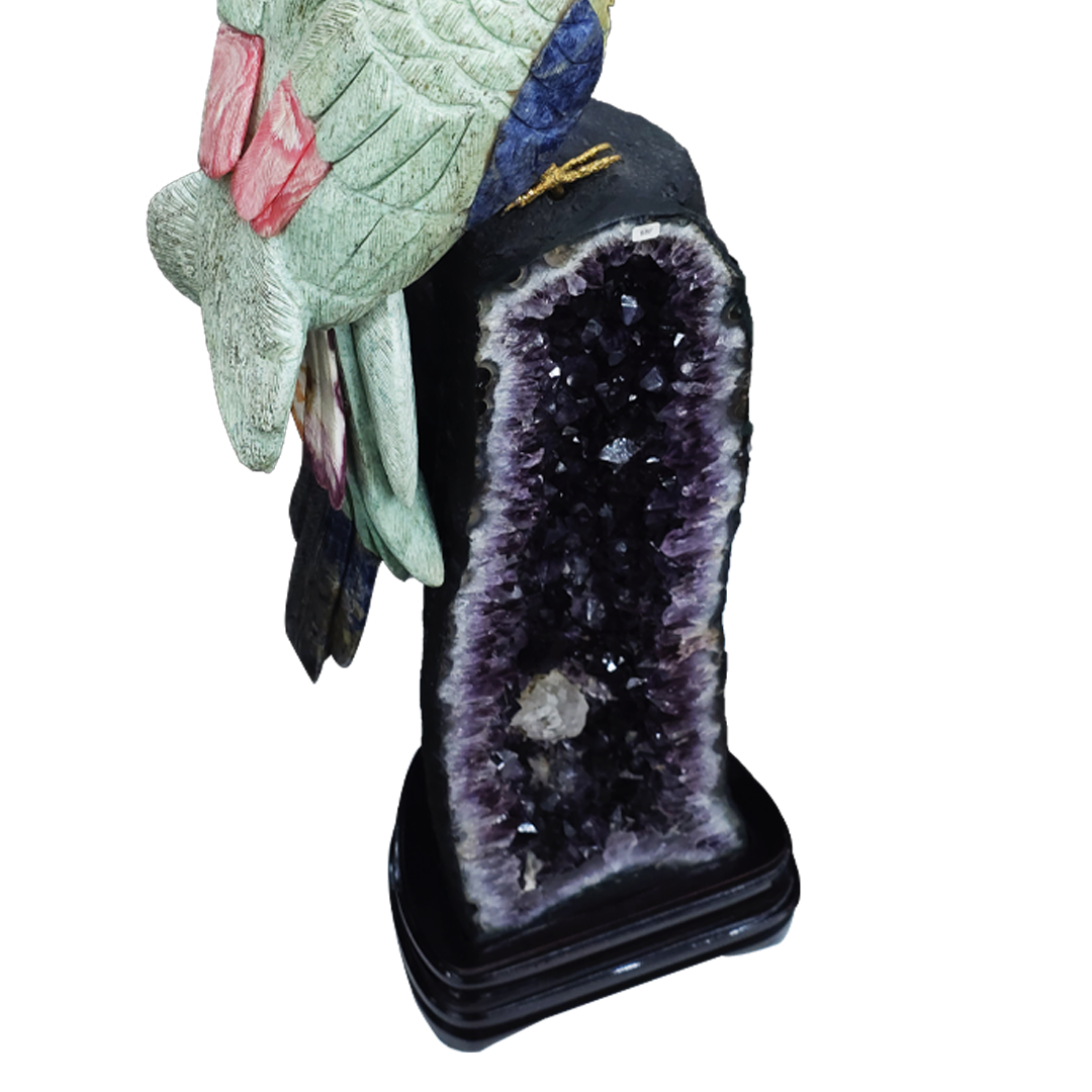 Amethyst with Parrot bird